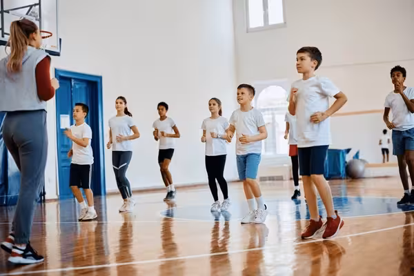 Casi la mitad de los escolares de 10 a 17 años en Menorca practican poco deporte