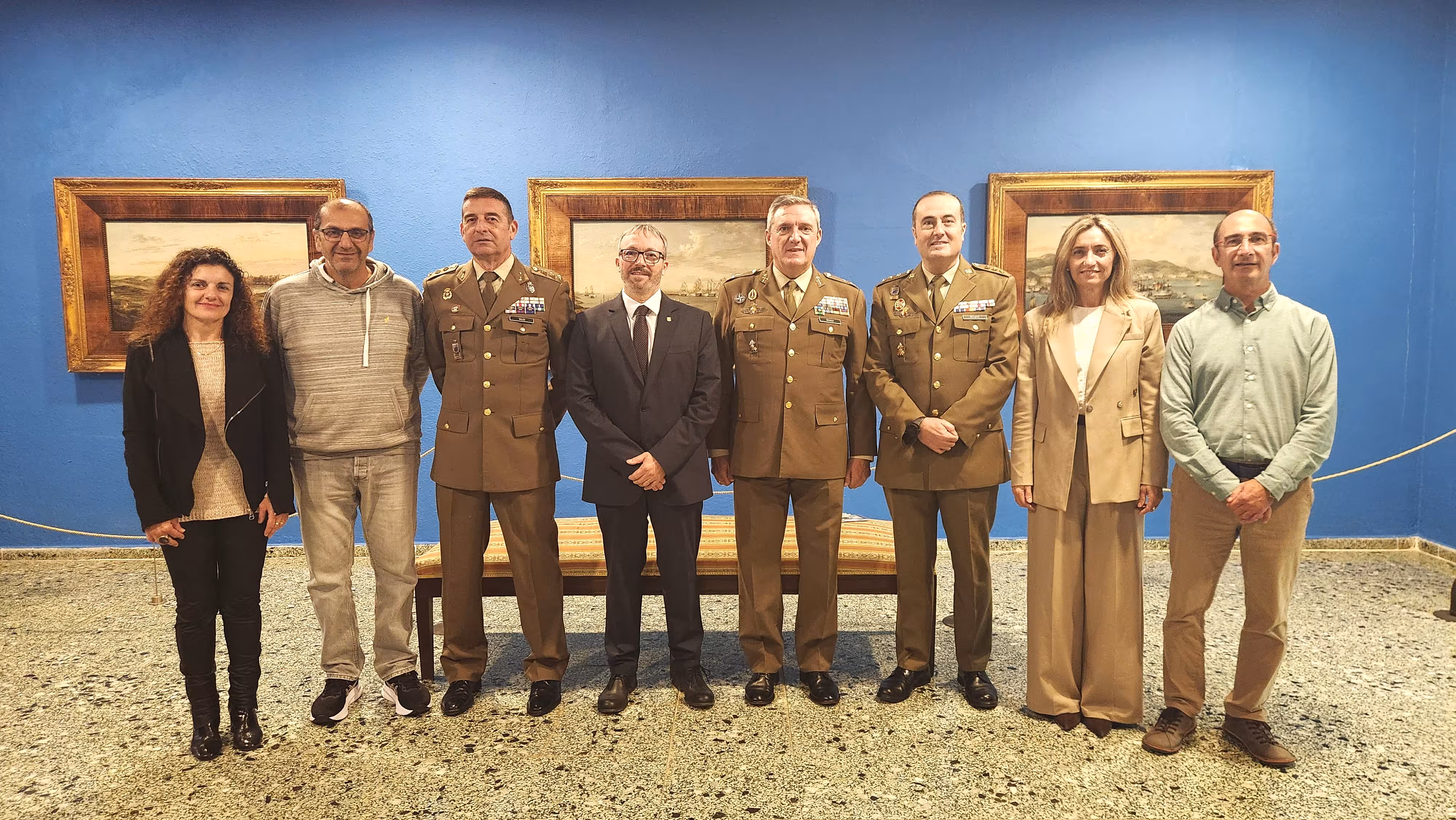 "Els militars també en català"