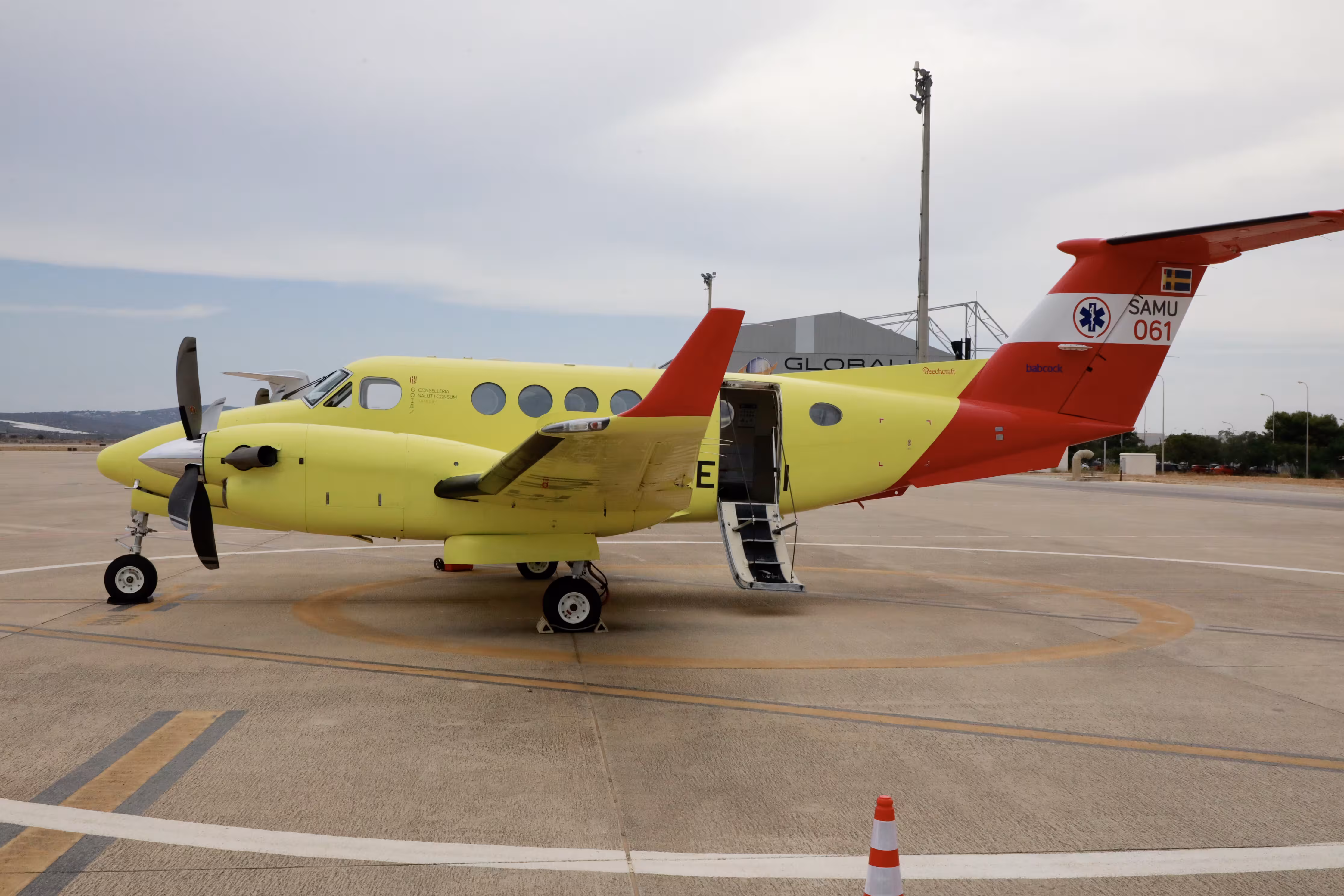 El pasajero del aterrizaje de emergencia en Menorca será trasladado a Son Espases