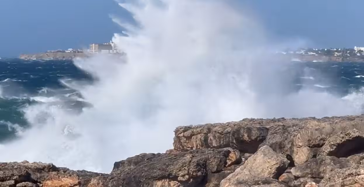 Ciutadella suspende todas las actividades al aire libre por la alerta naranja y el riesgo de lluvias intensas