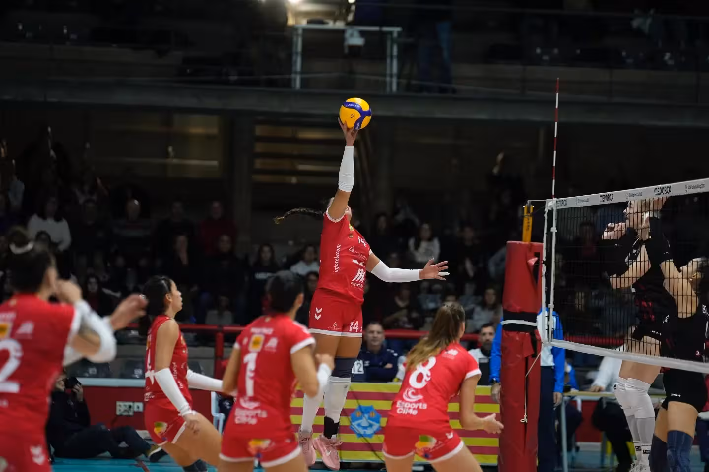 El Avarca certifica el liderato de la fase regular y se asegura el factor pista en los play off