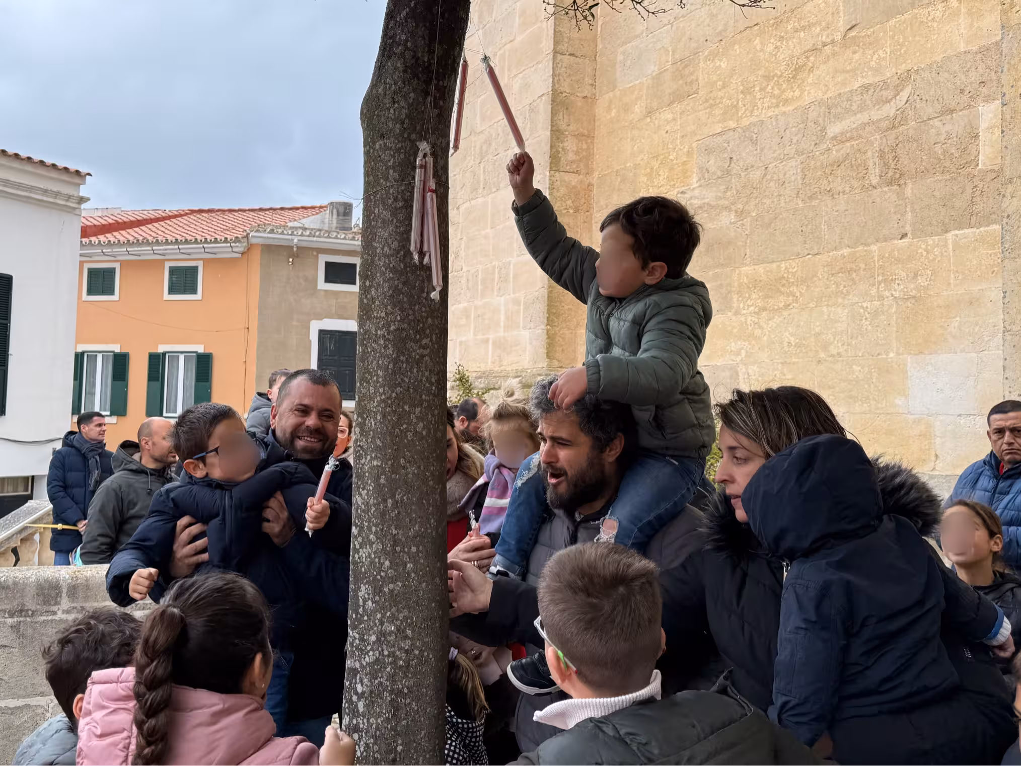 Alaior endulza el domingo a los más pequeños con el 'Dia del Caramel·ler'