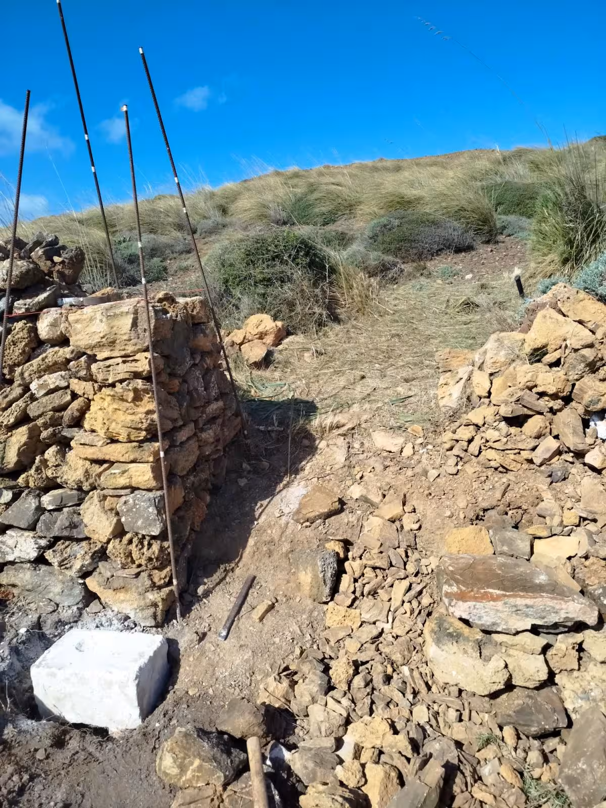 El riesgo de deslizamientos obliga a habilitar un paso alternativo en el tramo de Macar Gran del Camí de Cavalls