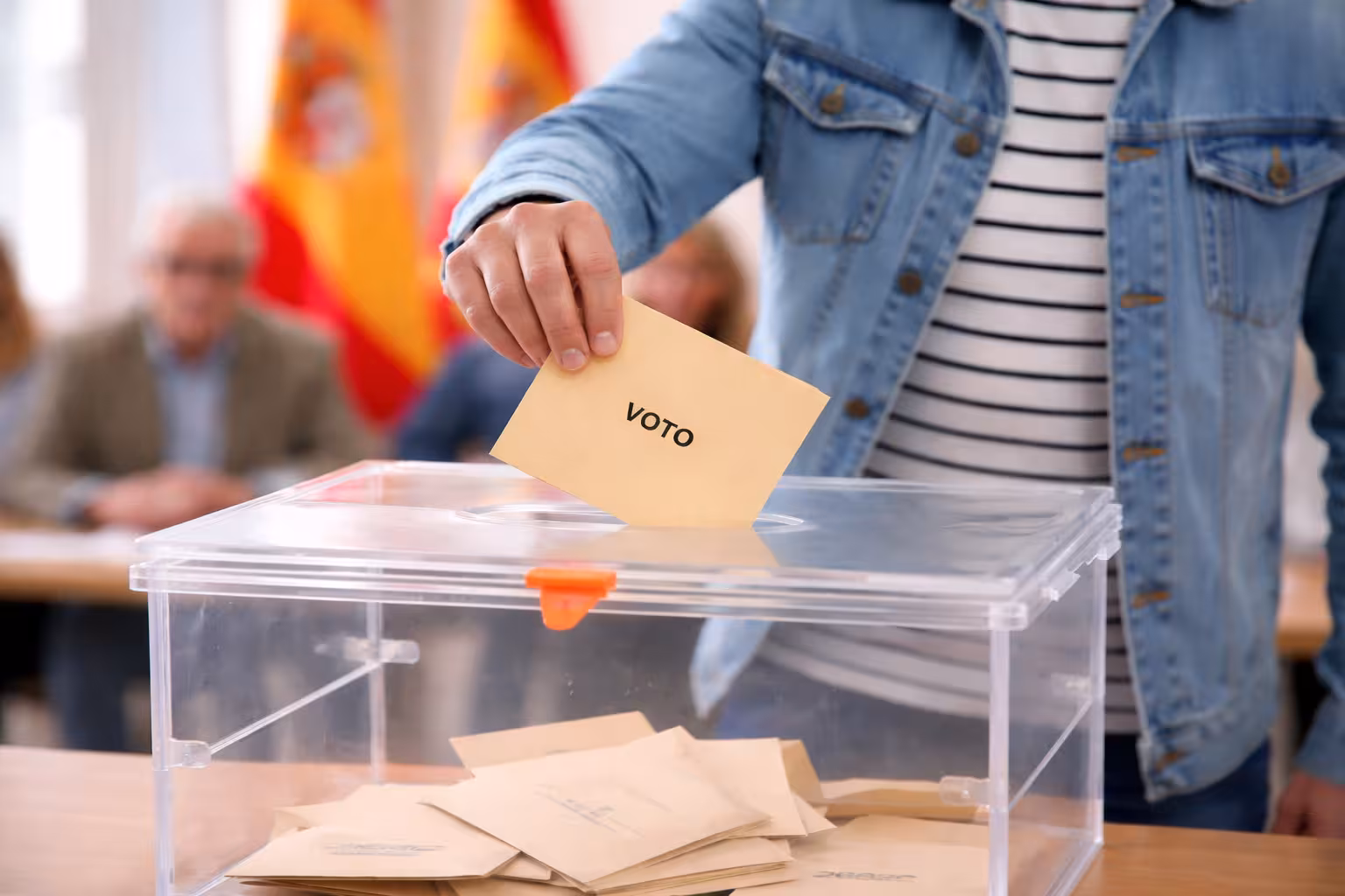 "Volver a vivir: una política que empiece por lo esencial"