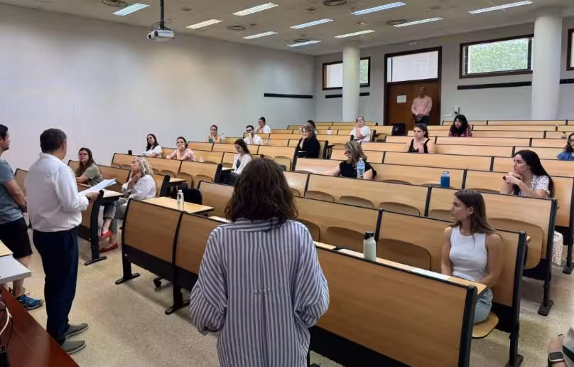 Más de 800 opositores se examinan de las 71 plazas del Govern en pruebas celebradas en Menorca y el resto de islas