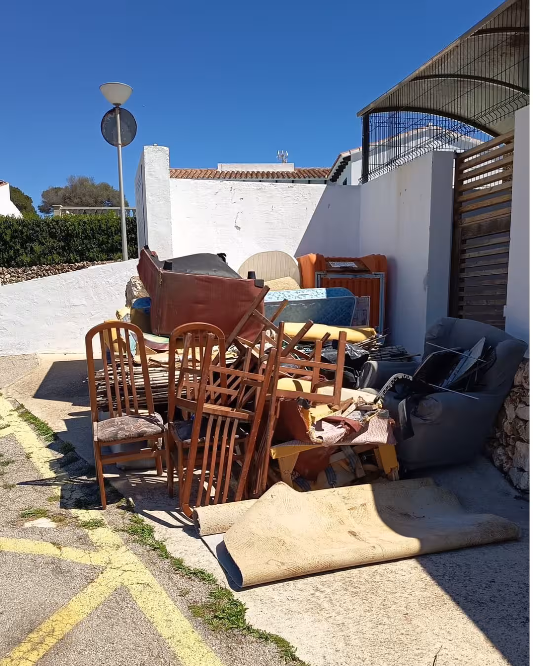 Sant Lluís refuerza los controles contra el abandono ilegal de residuos