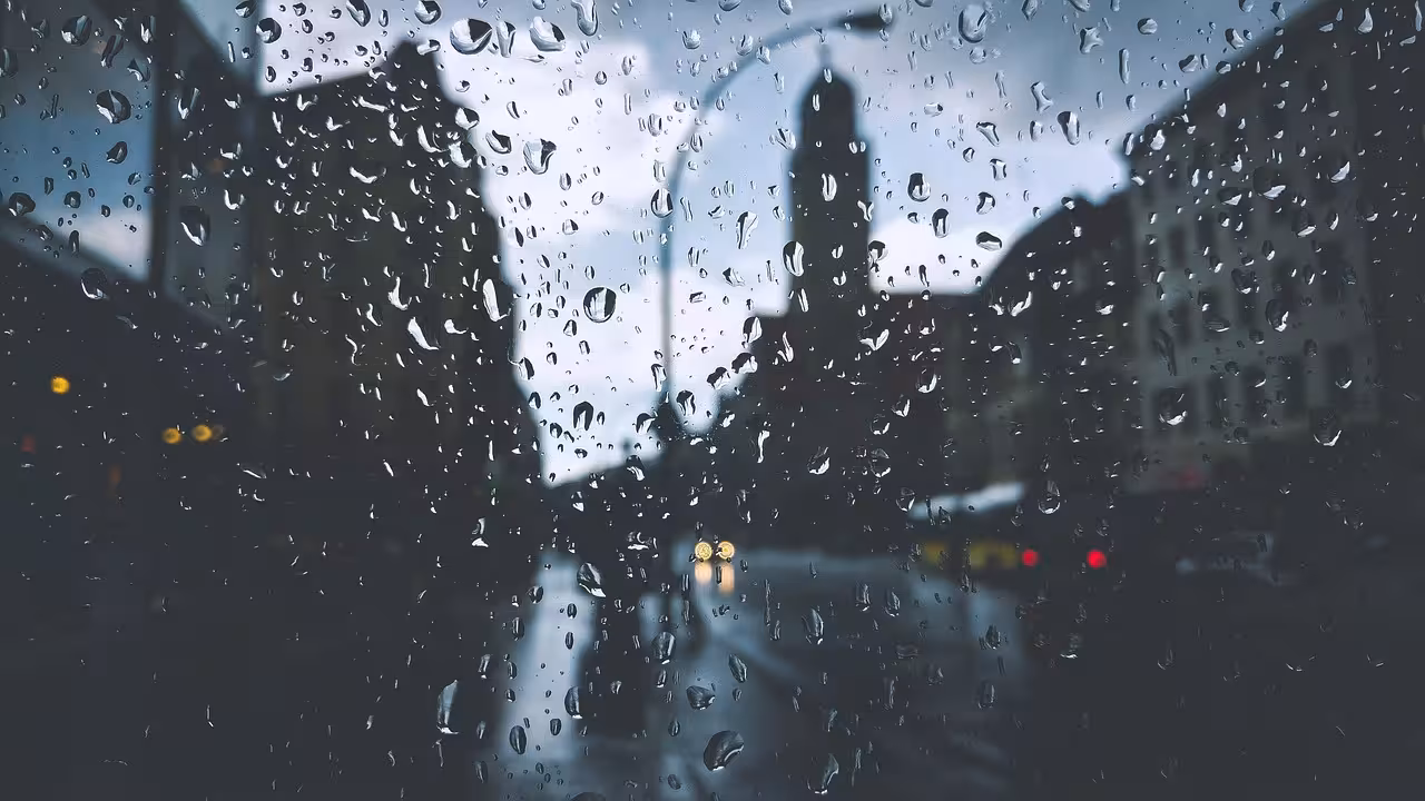 Alerta amarilla por lluvias en Menorca: precipitaciones intensas hasta el viernes y fuerte viento el sábado