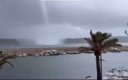 Un 'cap de fibló' desata la alarma en la bahía de Fornells