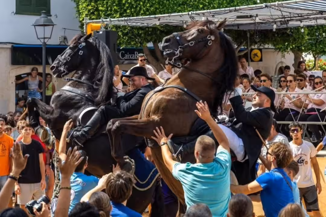 Sant Lluís abre el plazo para inscribirse como caixer o cavaller en sus fiestas