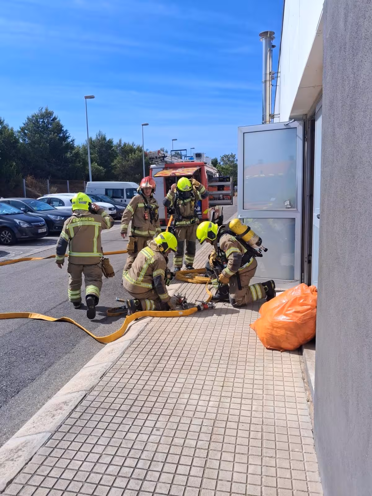 (Fotos) Simulacro de incendio en el Hospital Mateu Orfila