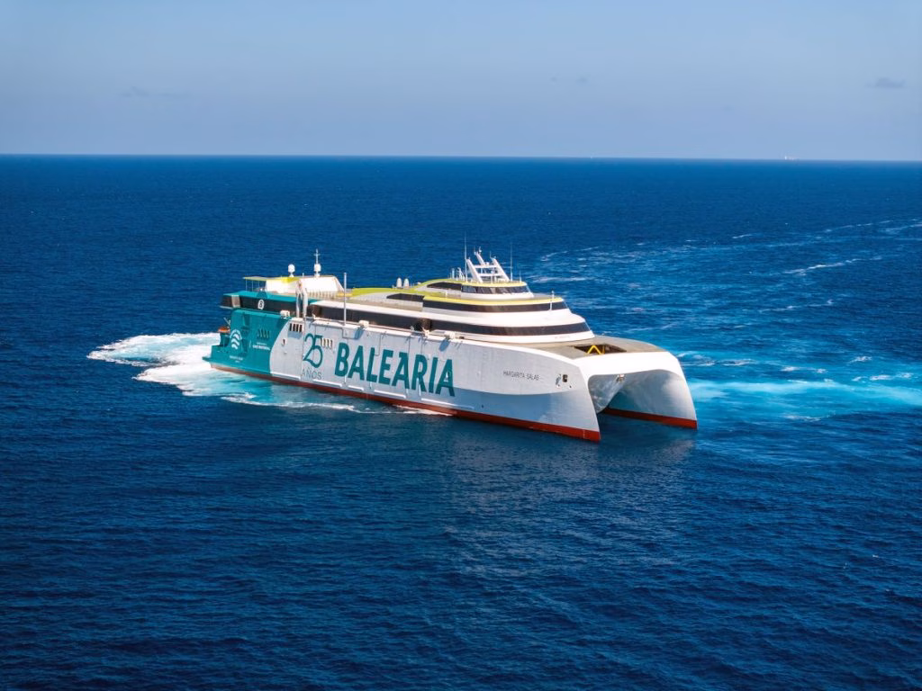 Cuatro navieras facilitarán al Consell datos diarios sobre los vehículos que entran y salen de Menorca
