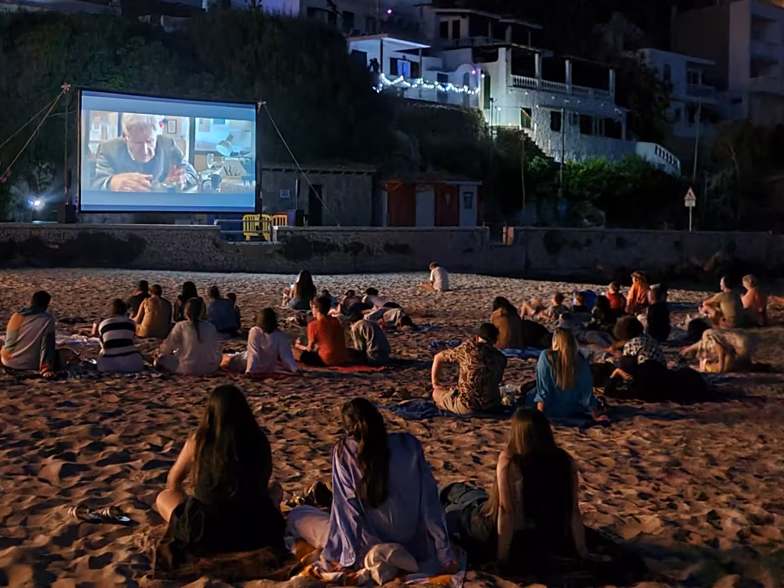 El cine de verano vuelve a la playa de Cala en Porter con cinco proyecciones