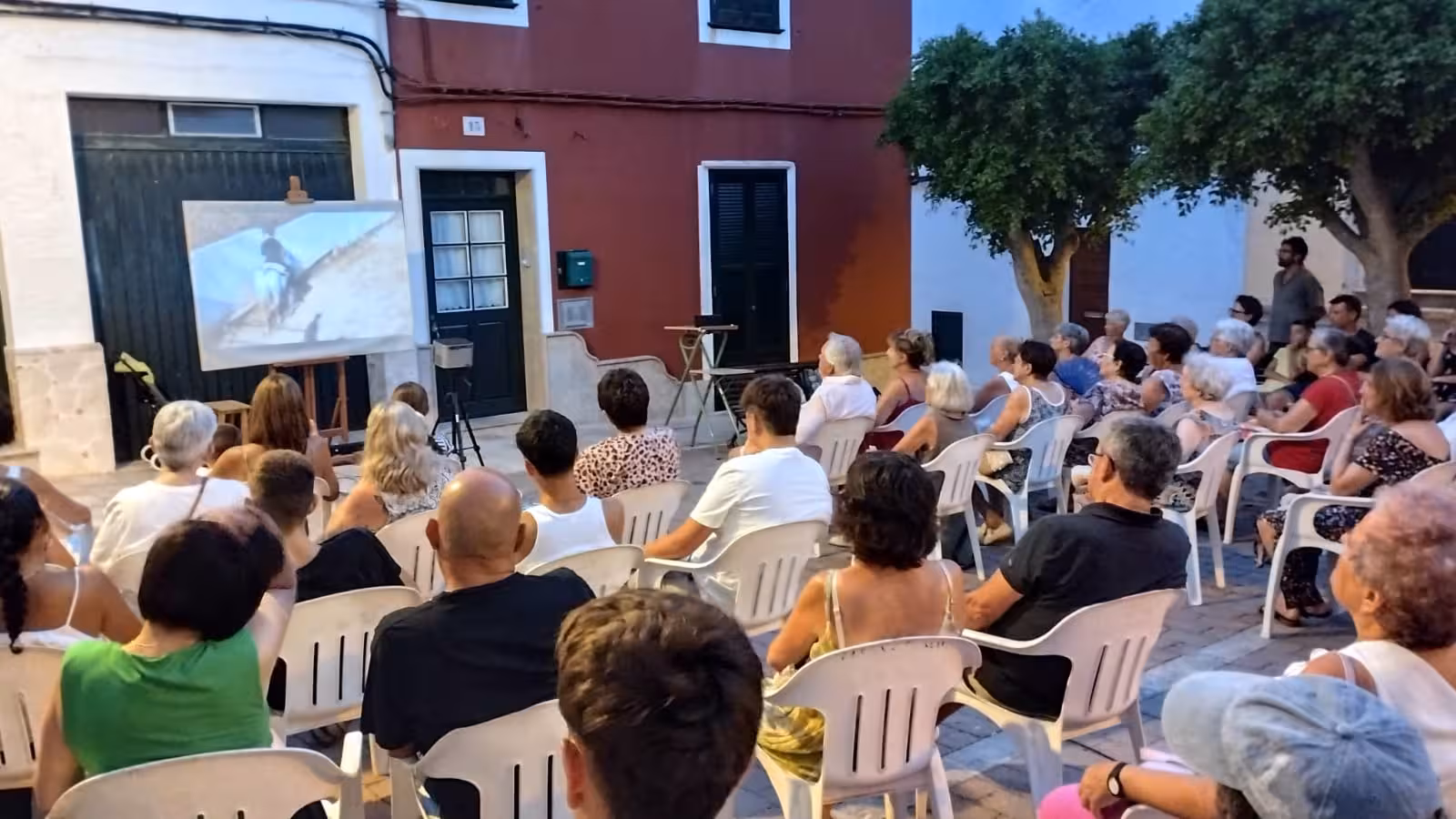 Alaior atisba las fiestas de Sant Llorenç con la presentación de un documental