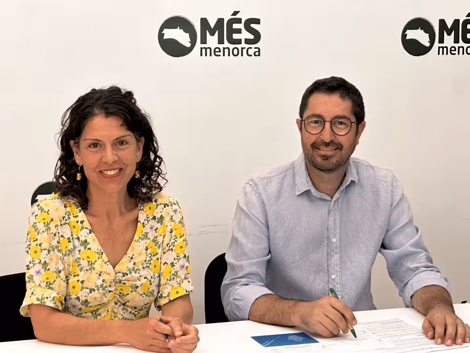 Més per Menorca insta a Marga Prohens a escuchar la calle y denuncia que "el turismo nos está echando de nuestra casa"