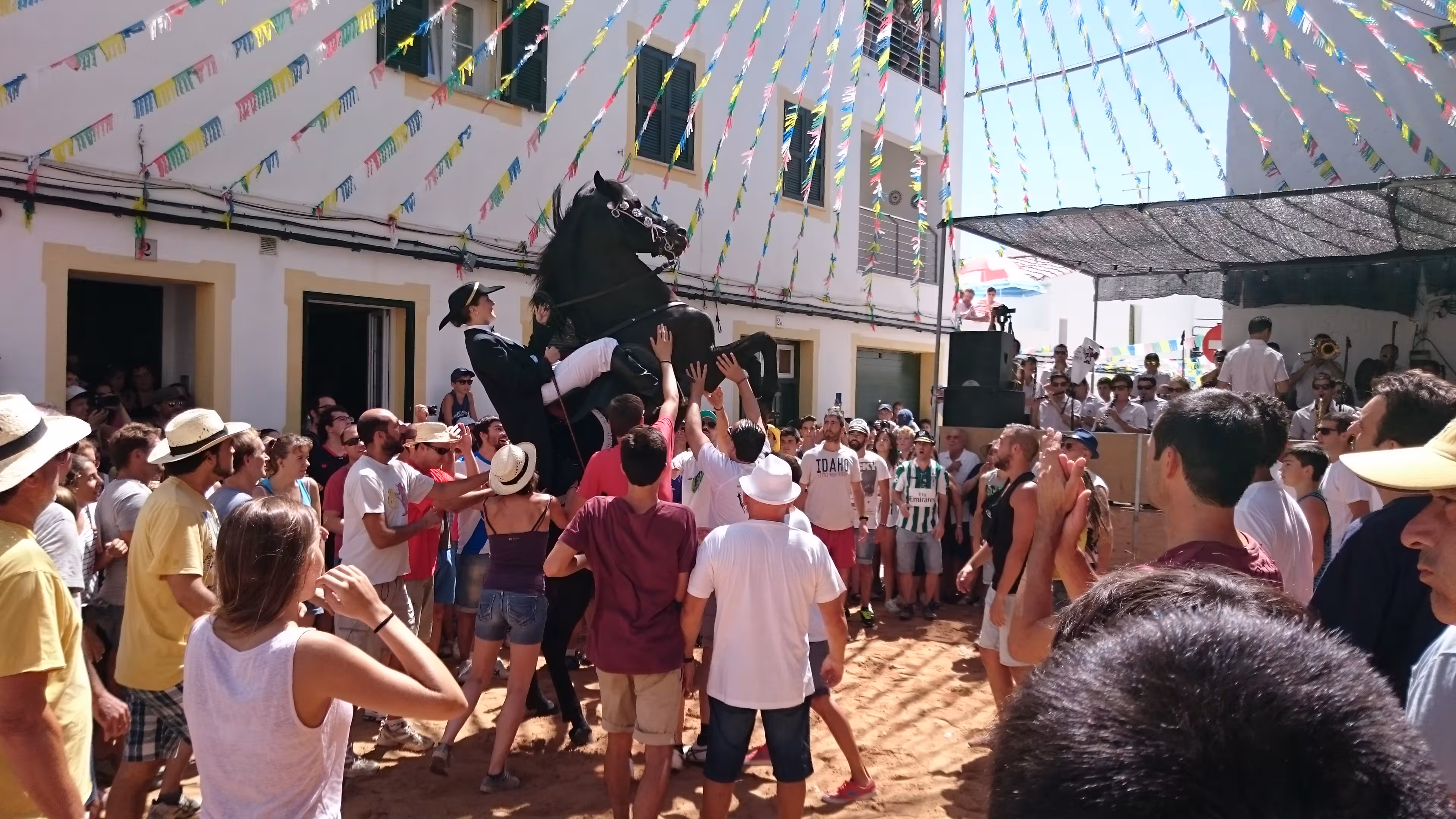 Sant Cristòfol: la Junta de Caixers avanza el 'jaleo' del domingo para proteger a la qualcada de las altas temperaturas