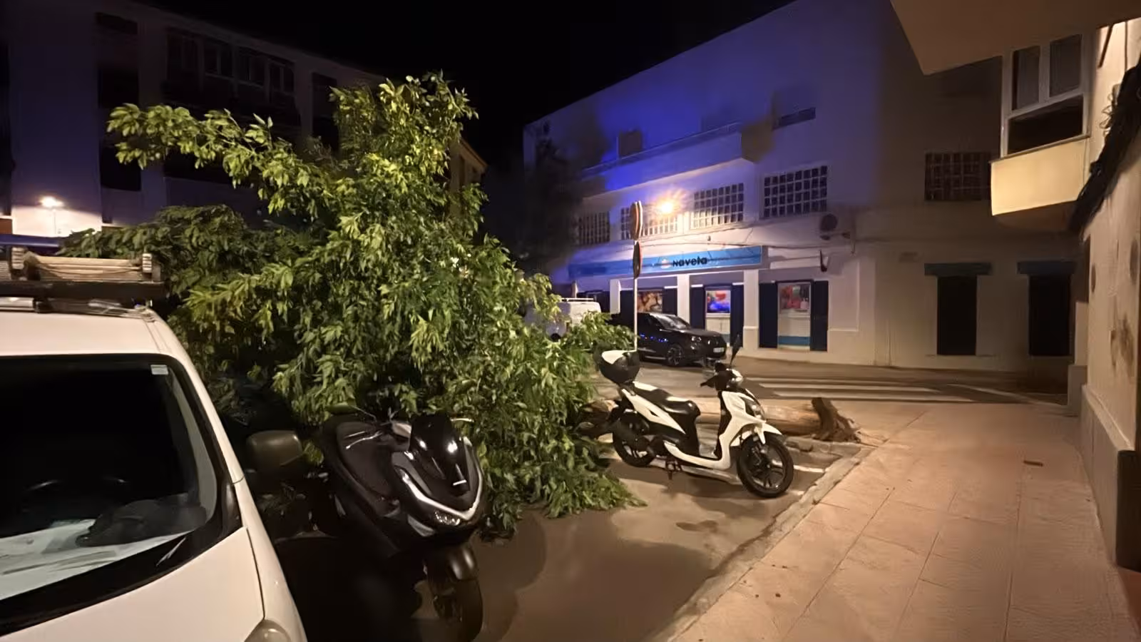 El temporal deja 27 incidencias en Menorca de las 75 registradas en Baleares, con Maó a la cabeza con 13 avisos