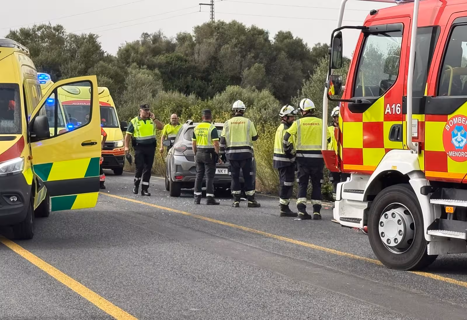 El Hospital Mateu Orfila da el alta a una herida y confirma la evolución favorable de la bebé tras el trágico accidente en la ME-1