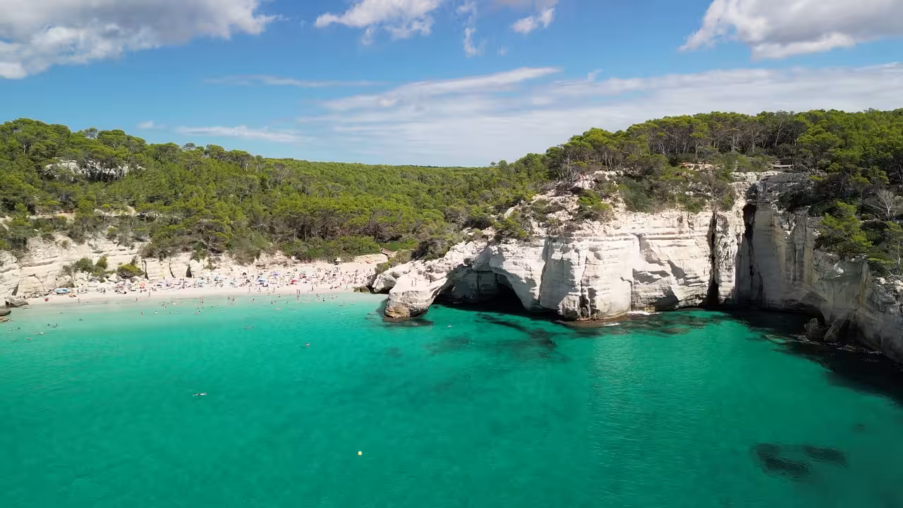 Menorca empieza septiembre con máximas de hasta 33 grados