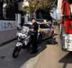 Un colchón en llamas moviliza a los bomberos cerca de la Escola Pere Casasnovas