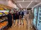 Dos trabajadoras del supermercado Raital de Ciutadella toman el relevo para evitar su cierre