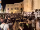 Más de 800 personas llenan la plaza de la Catedral en Ciutadella contra la saturación turística