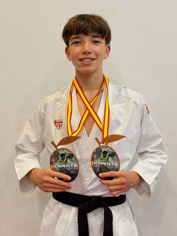 Aitor Faner logra dos bronces en el Campeonato de España de karate