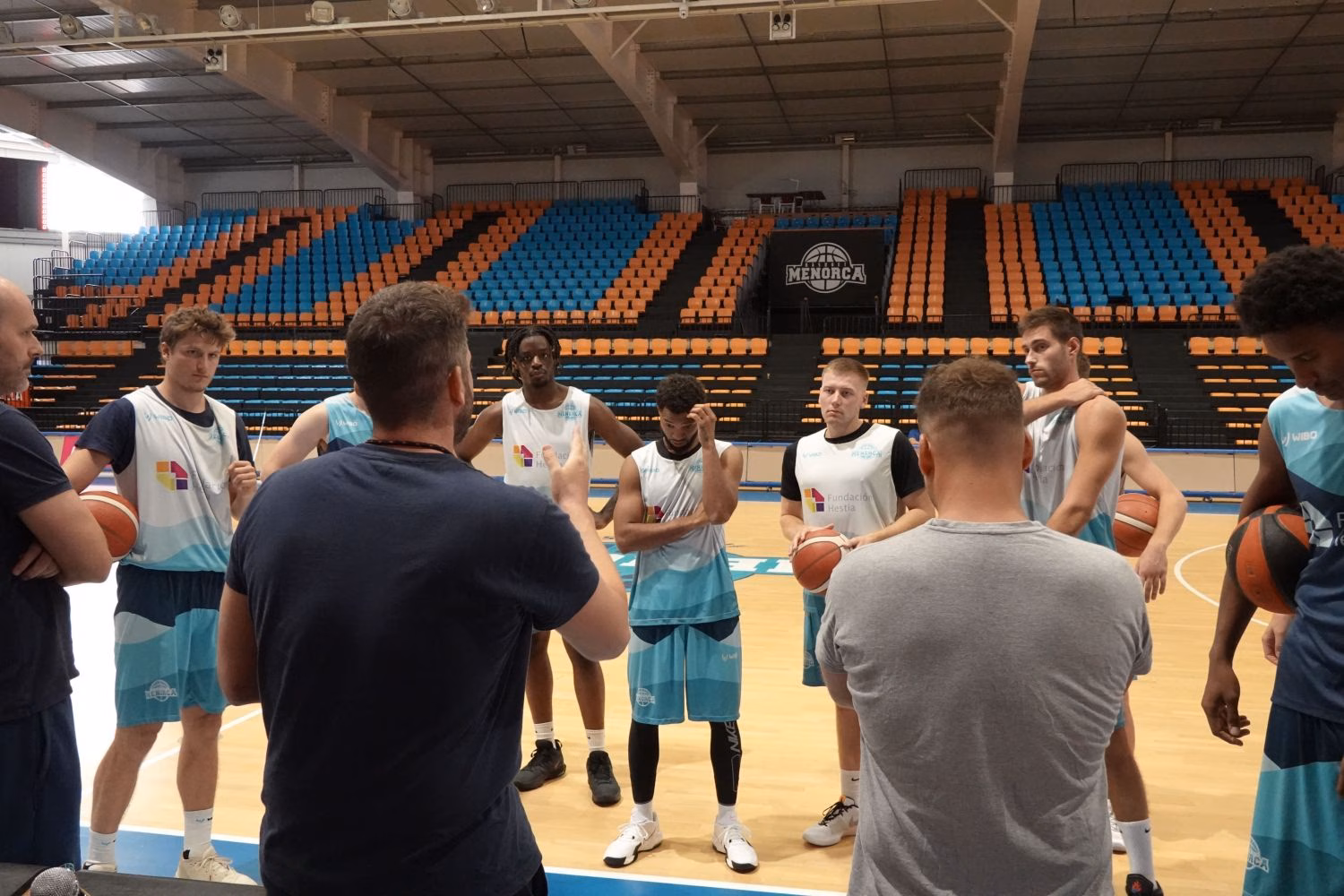 (Fotos) El Hestia empieza a trabajar en la pista