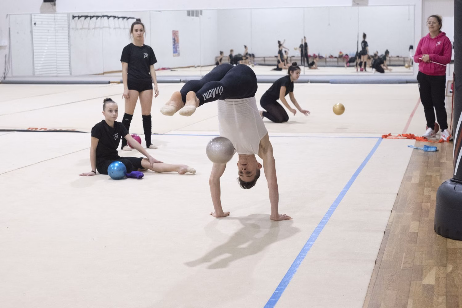 (Fotos) La gimnasia rítmica también es para ellos