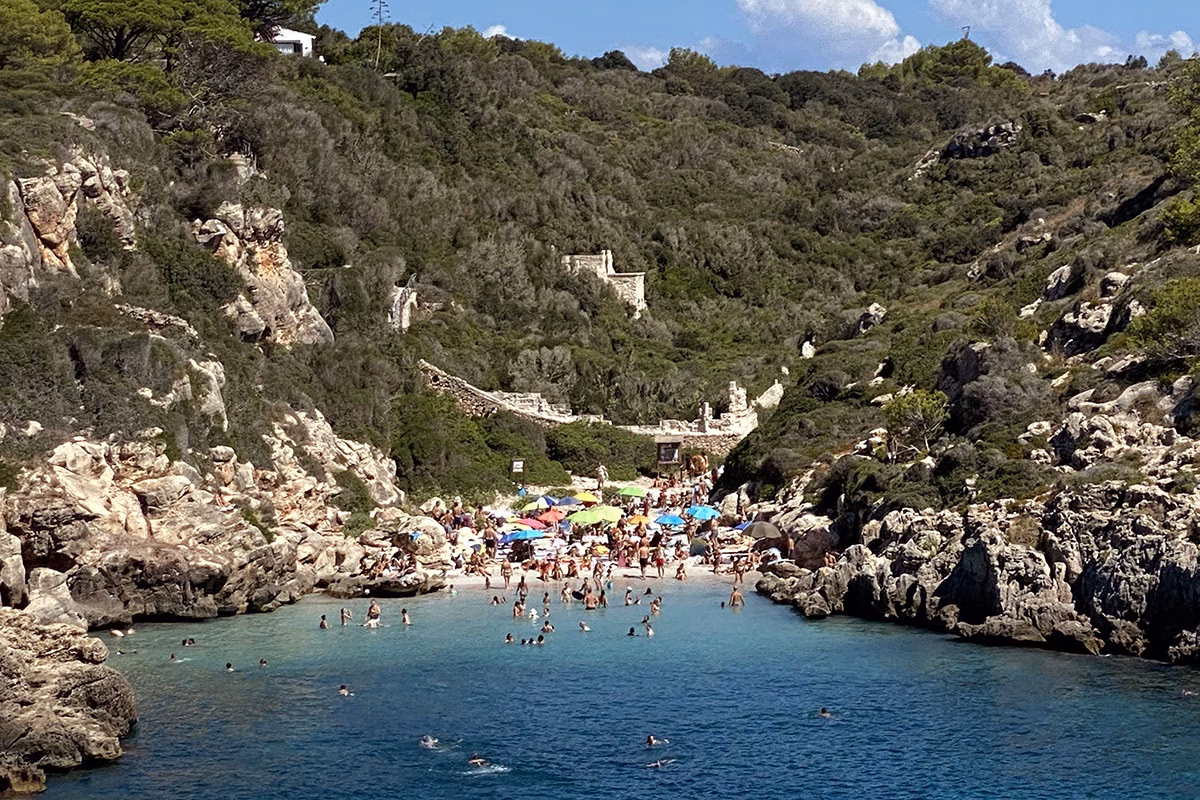 'Informe 4 Islas’ señala como retos el turismo, la vivienda y el crecimiento poblacional