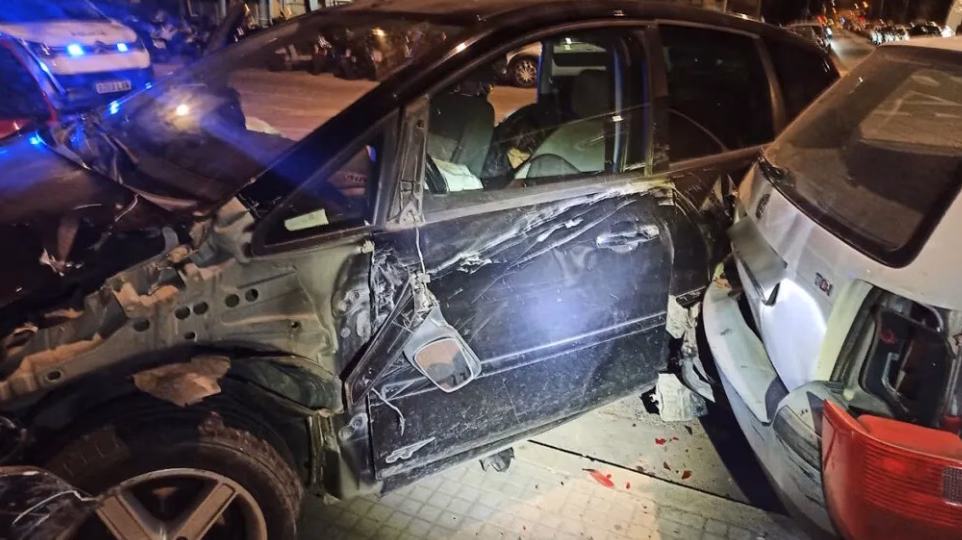 Una conductora ebria choca contra varios coches estacionados en el Nou Llevant