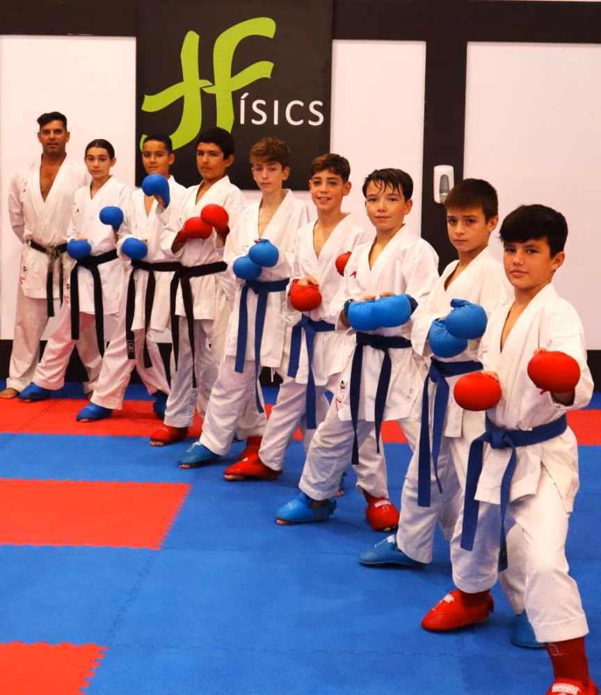 Ocho deportistas del Físics Ciutadella en la Liga nacional de Karate