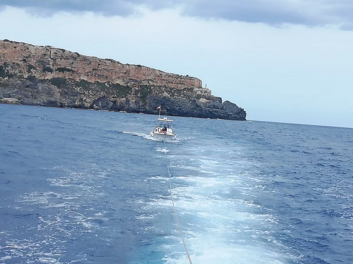 Rescate marino cerca de La Mola