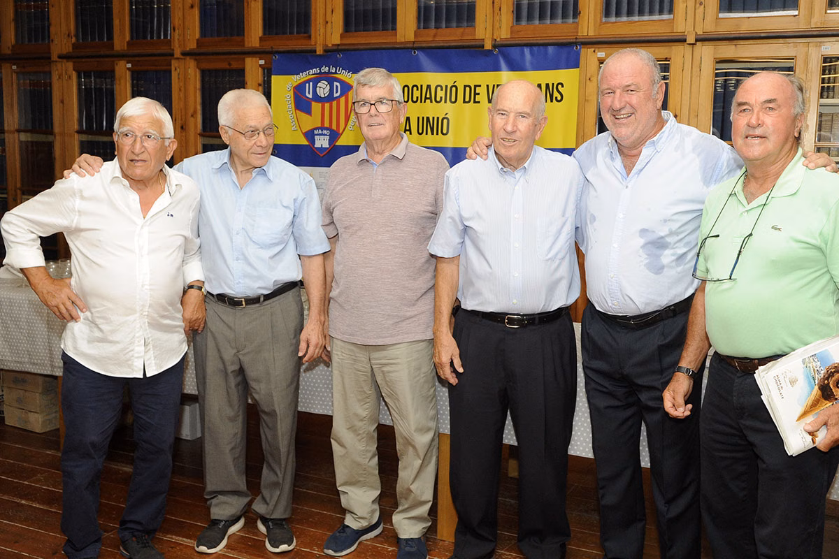 (La foto) Los 100 años de "una identidad" de la UD Mahón