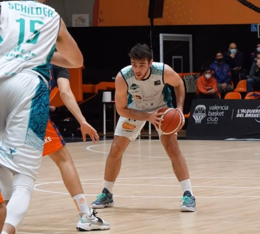 Longarela seguirá una temporada más con el Hestia Menorca