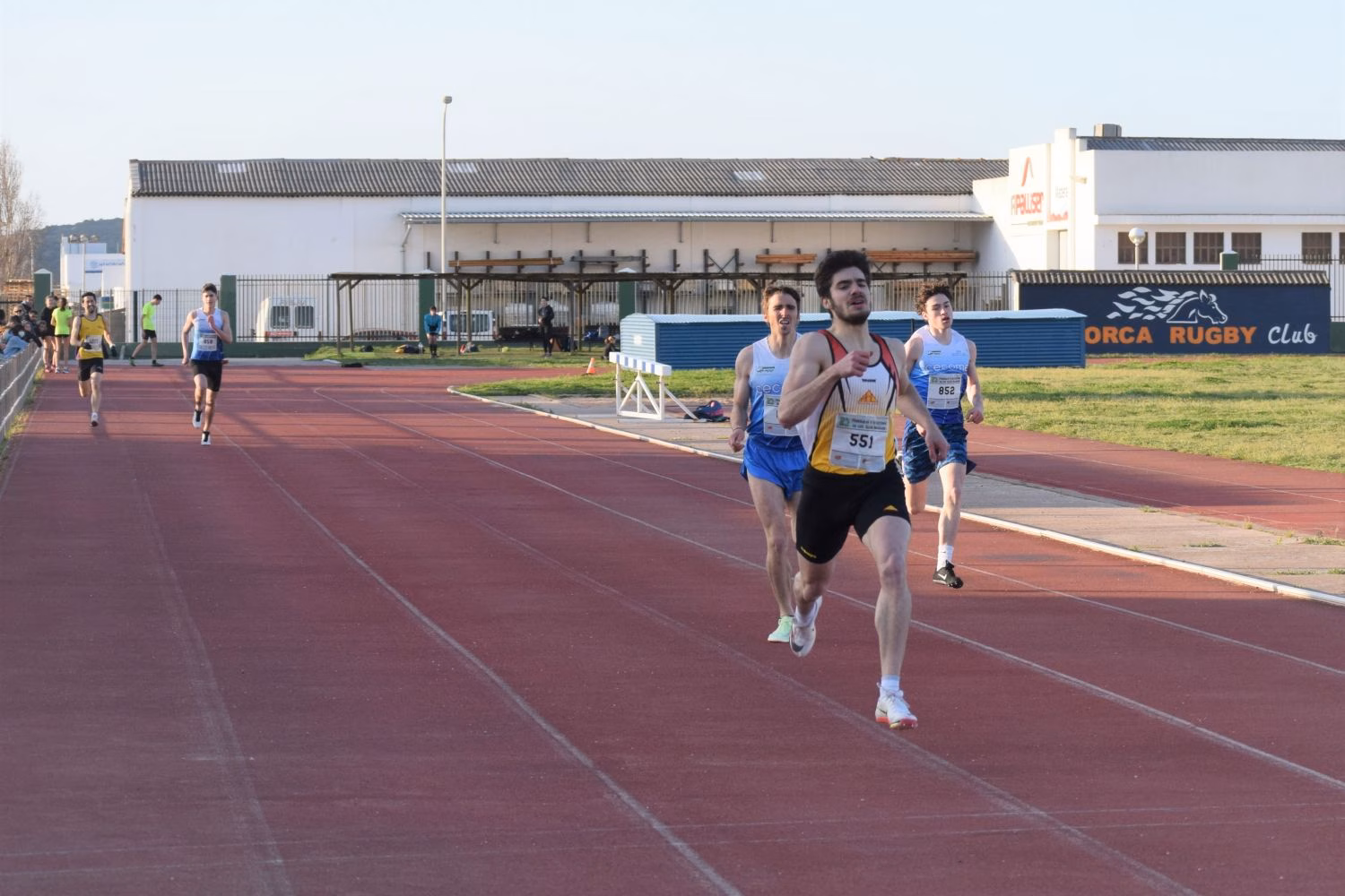Primer control de pista de atletismo de la temporada estival