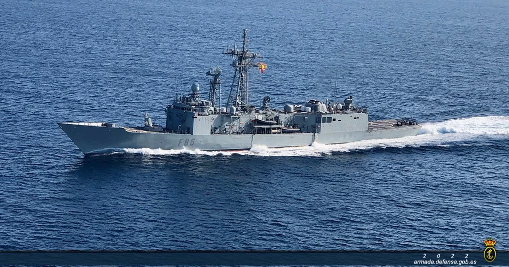 La fragata ‘Canarias’ hace escala en Maó antes de someterse a pruebas operativas en Cádiz