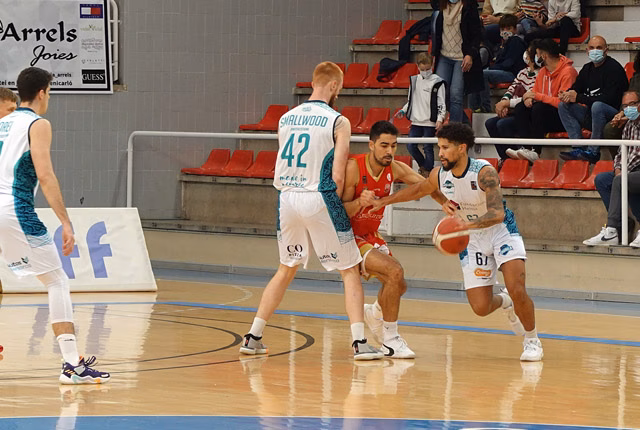 (Fotos) El Hestia Menorca planta cara al líder