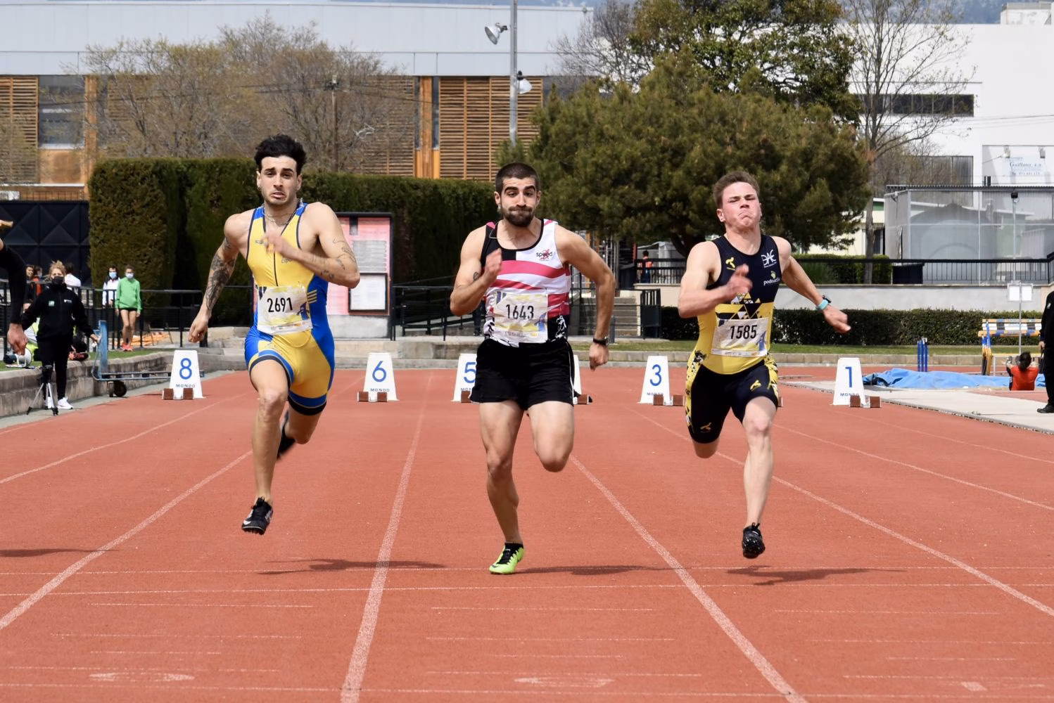 (Galería de fotos) Gran botín de medallas para Menorca en el balear de pista