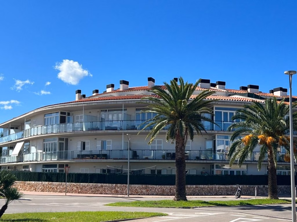 Unides Podem celebra la suspensión del desahucio en Alaior y pide medidas contra la especulación