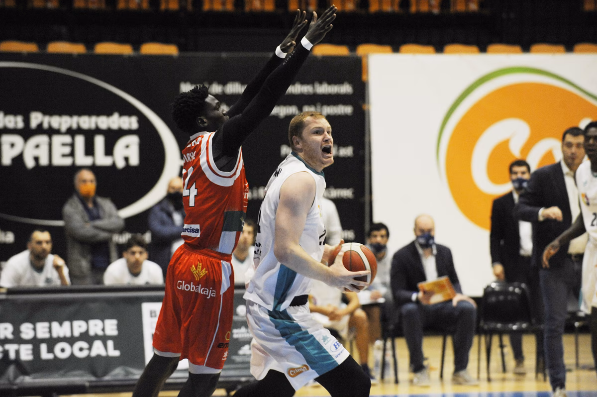 (Fotos) Corbacho y De Assís guían al Hestia Menorca a una nueva victoria