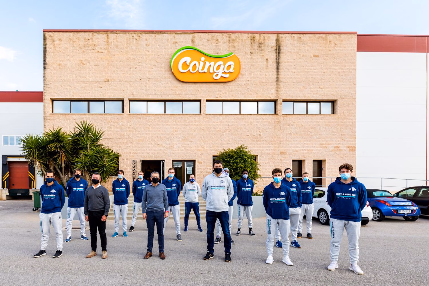 (Fotos) El Hestia Menorca estrecha lazos con COINGA