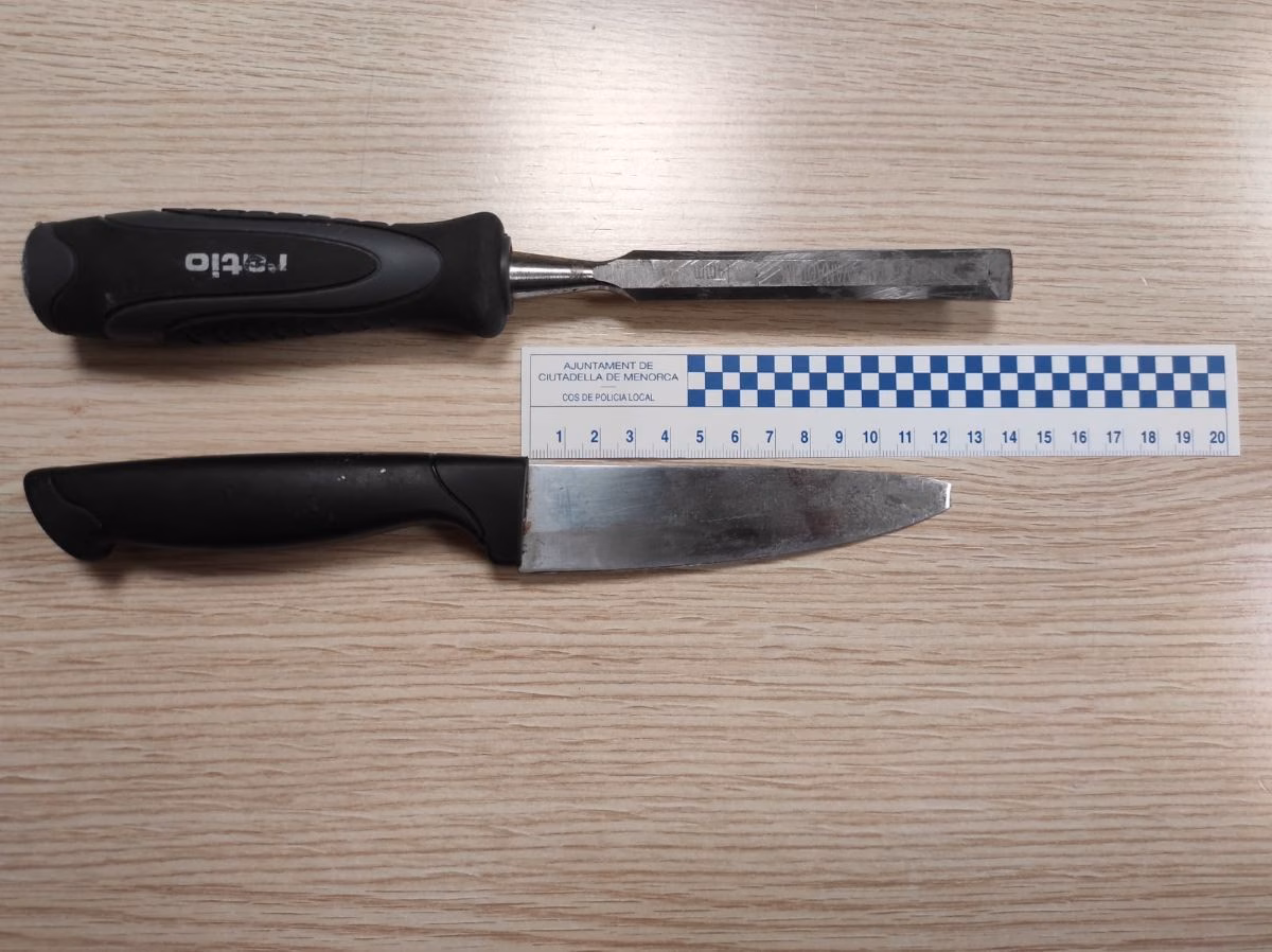 Dos detenidos por robo con fuerza en Ciutadella