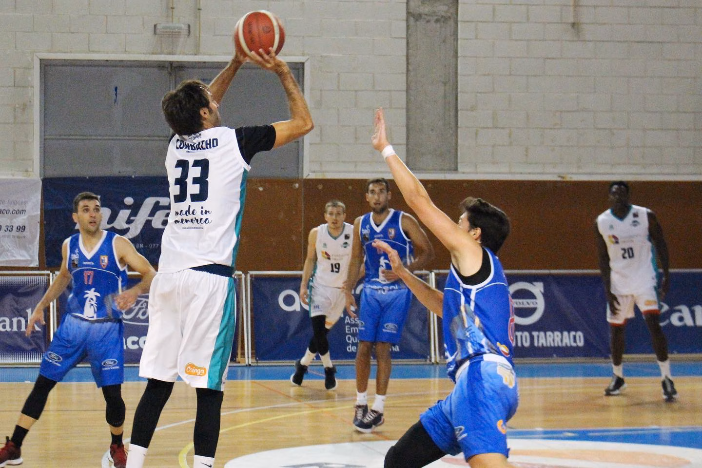 El Hestia Menorca pasa el rodillo en el Serrallo