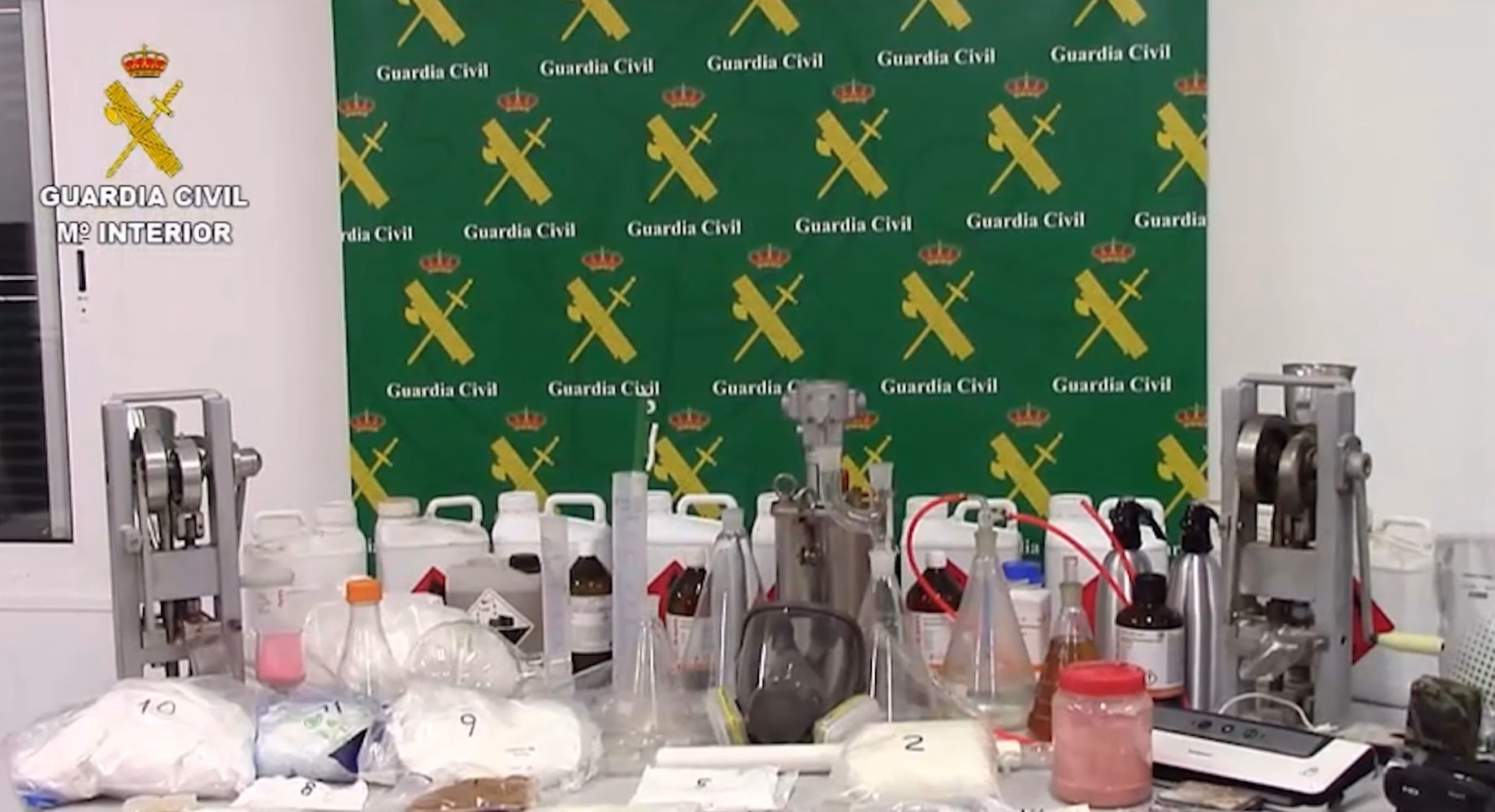 (Foto: y vídeo) La Benemérita desmantela dos laboratorios para la producción de drogas en Menorca