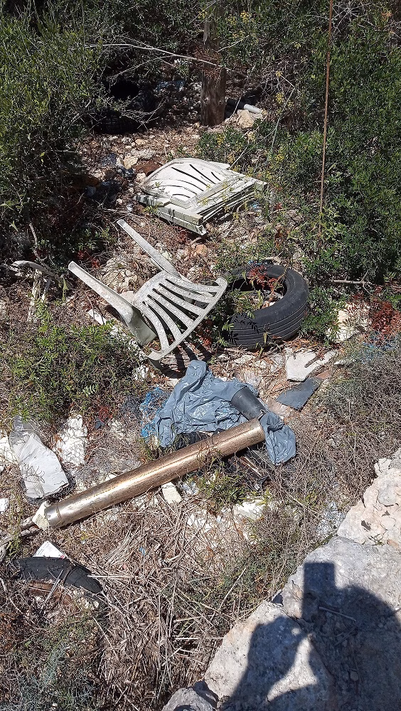 (Fotos) Denuncian un vertedero ilegal en s'Algar