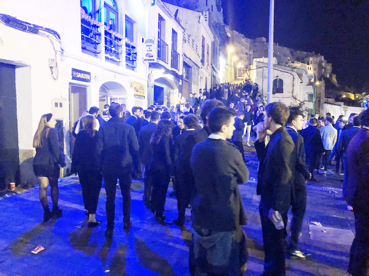 Un exceso de aforo obliga a desalojar la Costa des General