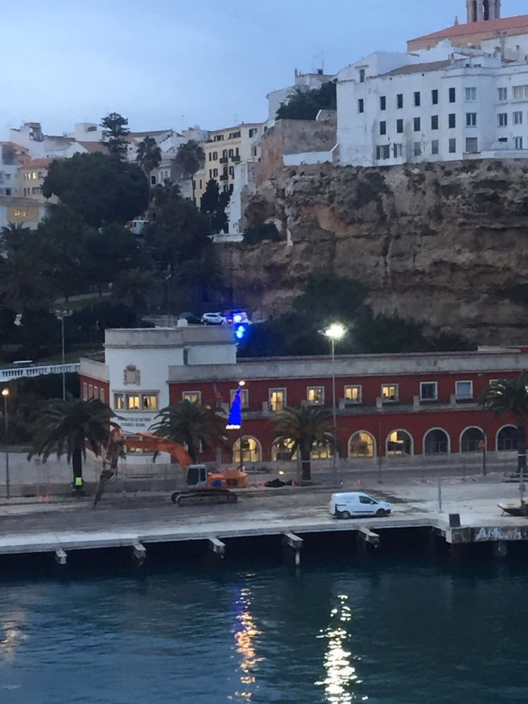 (Última hora) Hallan una persona muerta en el Parc Rochina de Maó
