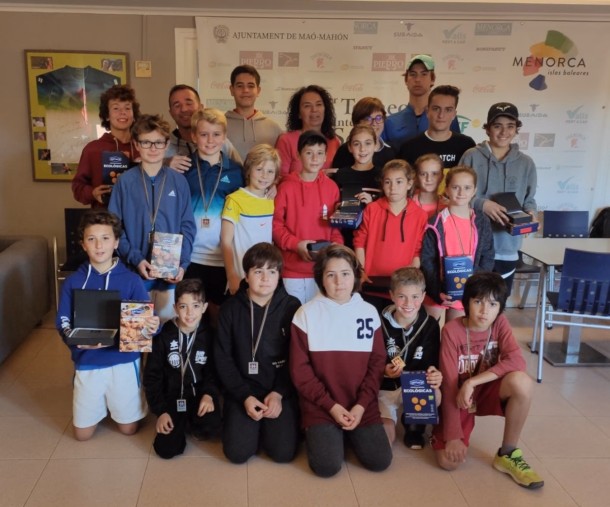 Maó se llena de tenis