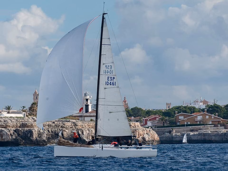 El Marball reina en la regata Ciutadella-Pollença