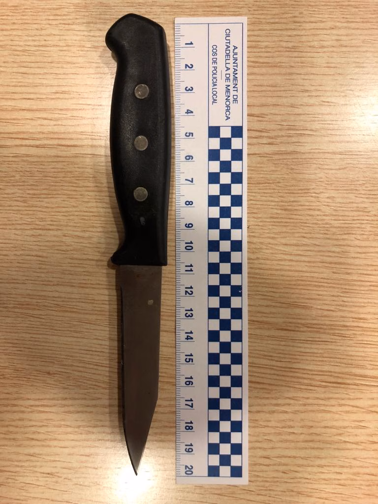 Detenido en Ciutadella un "conocido" delincuente por amenazas con un cuchillo